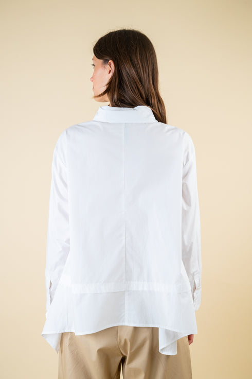 Asymmetrisches Hemd